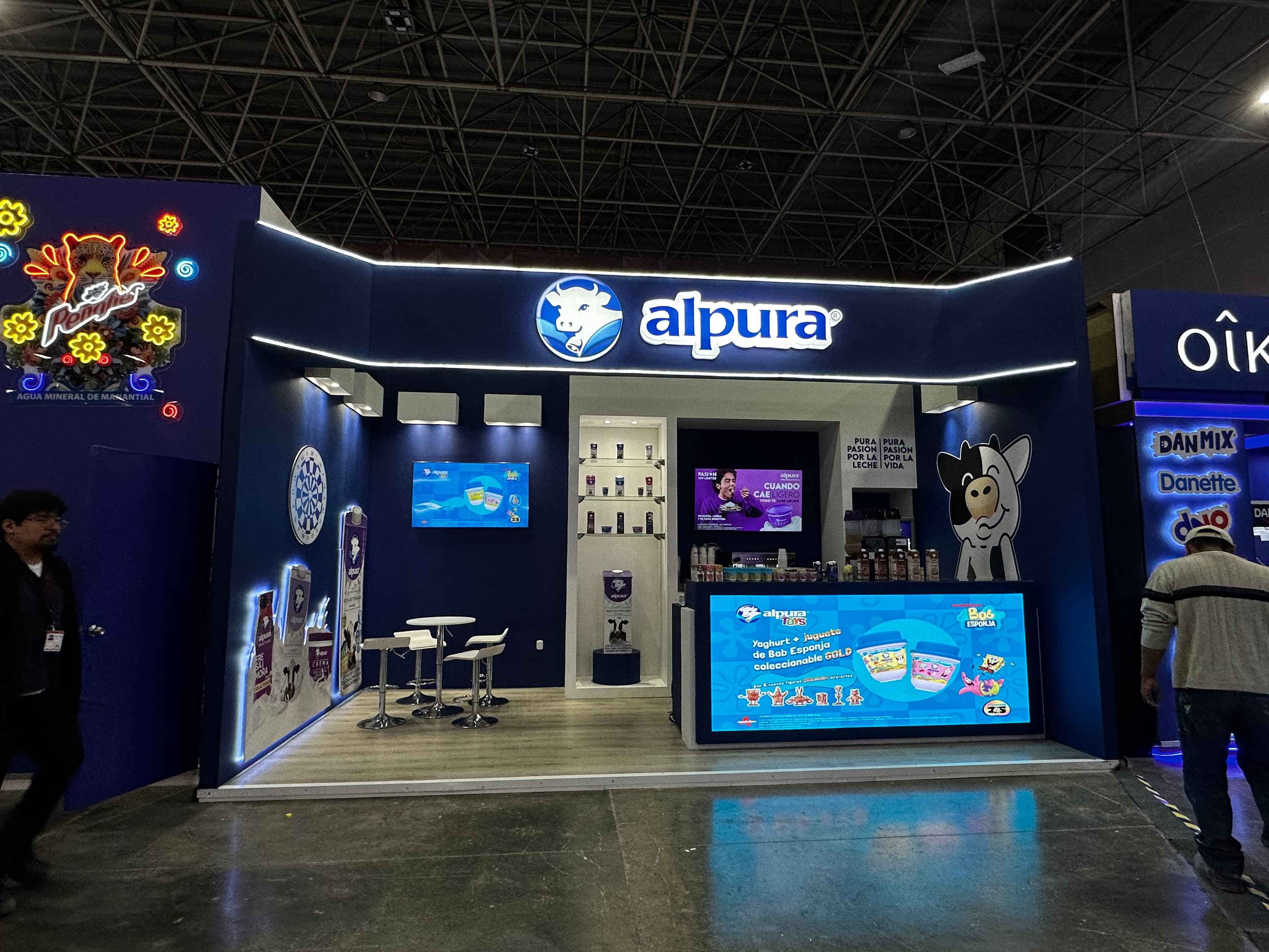Stand Expo Oxxo 2025 - Alpura para Alpura